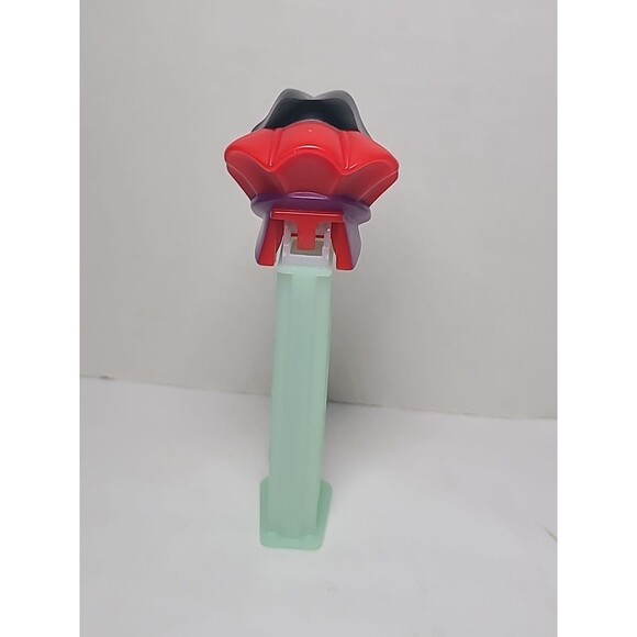 2010 Halloween Pez Dispenser Dracula the Vampire Glow In The Dark - Picture 4 of 5
